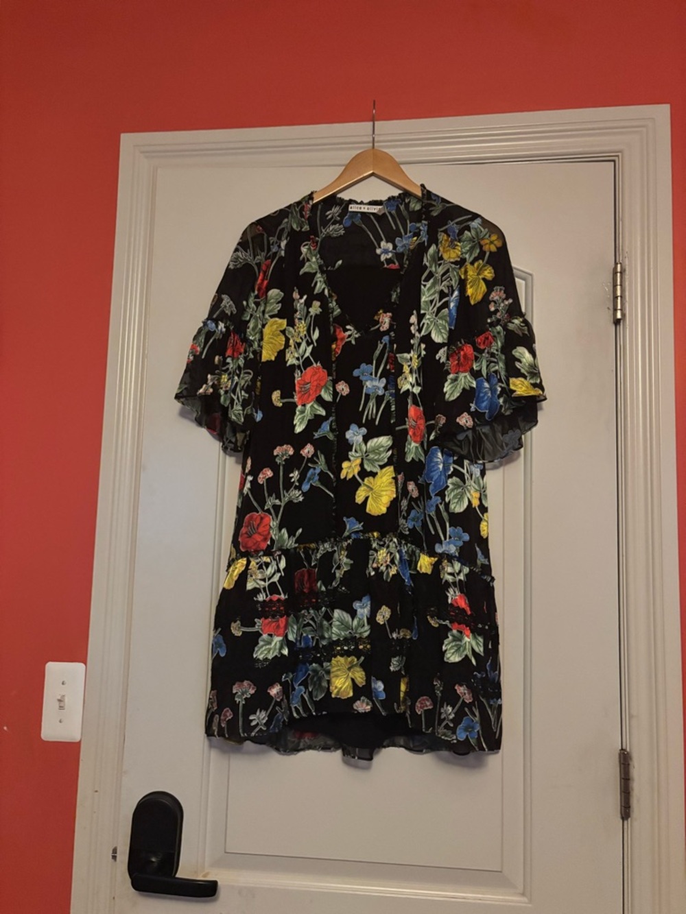 ALICE & Olivia Pauline Floral V-Neck Short Dress. Size S/P.